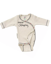 Lade das Bild in den Galerie-Viewer, Frühchen Wickelbody, Gr.44 -"Kleine Kämpferin" (Art.Nr.16)