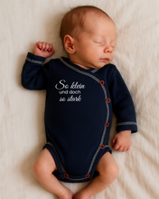 Lade das Bild in den Galerie-Viewer, Frühchen Wickelbody, Gr.44 -"So klein und doch so stark" (Art.Nr.14)